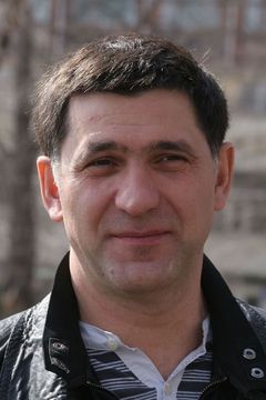 Sergey Puskepalis interpreta Andrey Garin