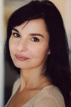 Marie Caries interpreta Hélène