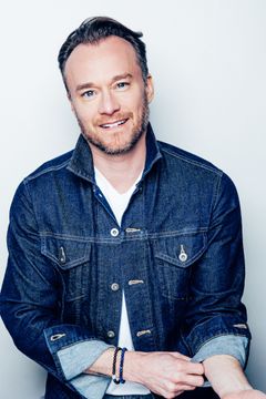 Sean Cook interpreta Up All Night
