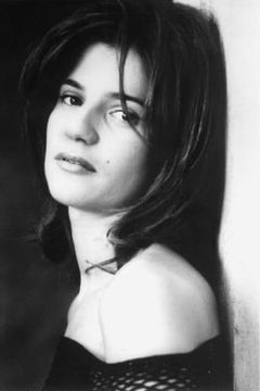 Elodie Treccani interpreta Giuliana
