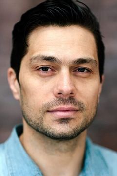 Jonathan Wilde interpreta Joe's Young Father