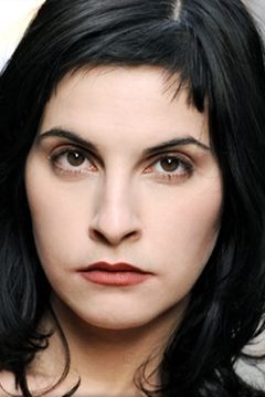 Eva Cambiale interpreta Donata Stranieri