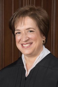 Elena Kagan interpreta Self (archive footage)