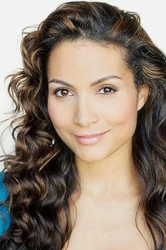 Marem Hassler interpreta Air Stewardess