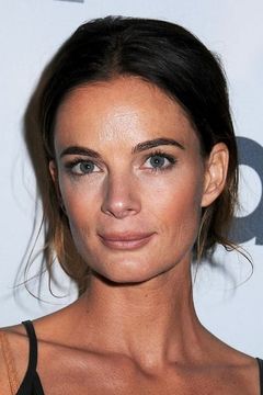 Gabrielle Anwar interpreta Andy Hart