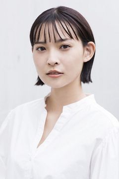 Rika Makino interpreta (voice)