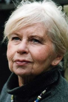 Yvette Petit interpreta 1st Concierge