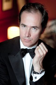 Philippe De Grossouvre interpreta Respiratory Clinic Doctor