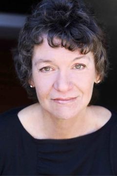 Jen Wolfe interpreta Mrs. Myers