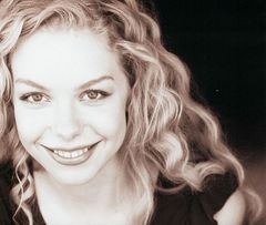 Charisse Baker interpreta Bonnie