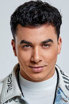 Timor Steffens interpreta Self (dancer)