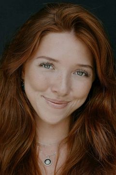 Ruby Gonzales-Judd interpreta Girl (Russwood)