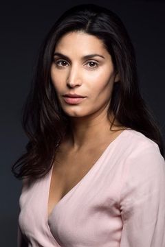 Louisa Mignone interpreta Violetta Fellini