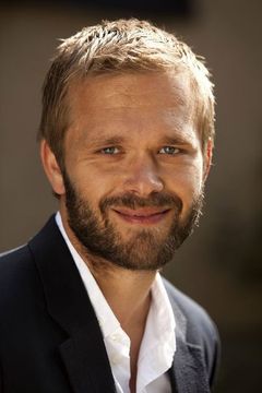 Joakim Nätterqvist interpreta Khevding