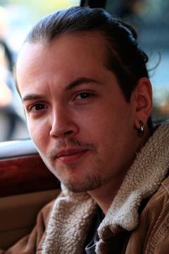 Ivan Makarevich interpreta Bob Liutin