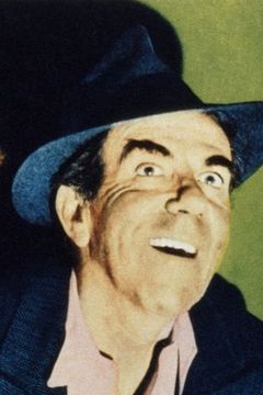 Frank J. Scannell interpreta Ted Fields (uncredited)