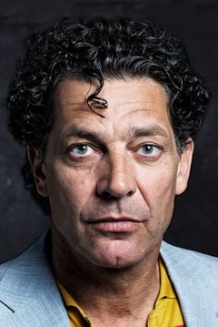 Gregor Bloéb interpreta Vater