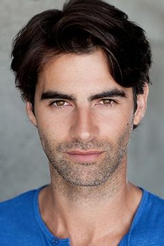 Guillaume Campanacci interpreta Mike