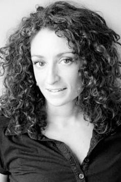 Rebecca Sutherland interpreta Ensemble'Lovely Ladies'
