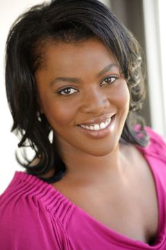 Heather Simms interpreta Murnel