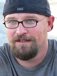 Zak Knutson interpreta American Hitman 2