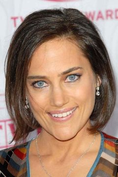 Amy Linker interpreta Sherie Lee Fox