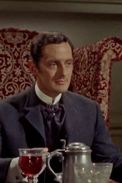 Francis Matthews interpreta Lt. Compton
