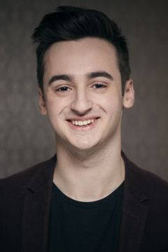 Isaiah Michaelski interpreta Paul