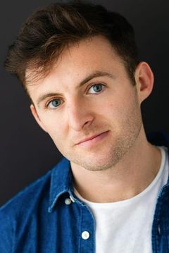 Seth Zane Robbins interpreta Oscar