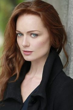 Rosalind Halstead interpreta Runai Sculdun