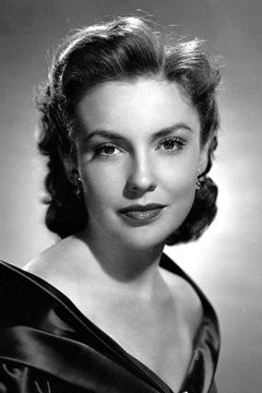 Joan Leslie interpreta Autograph Seeker (uncredited)