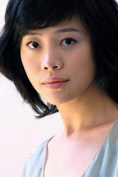 Ning Wong interpreta Huang Ling's mother