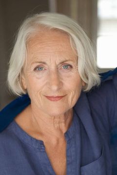 Martine Erhel interpreta Museum curator