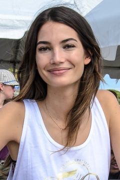 Lily Aldridge interpreta Lily Aldridge