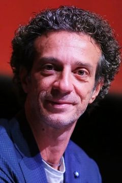 Salvatore Ficarra interpreta Salvo