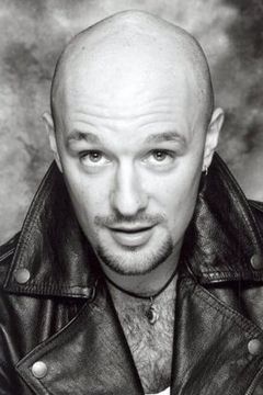Enzo Garramone interpreta Infermiere