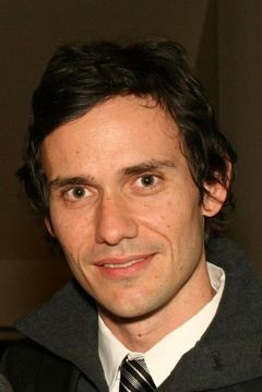 Christian Camargo interpreta Eleazar Denali