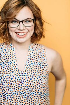 Rachel Rosenbloom interpreta Becky