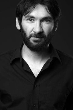Malcolm Galea interpreta Charition's Brother