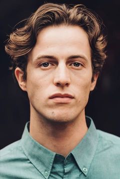 Sebastiano Kiniger interpreta Tronaldo