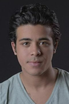 Christian Navarro interpreta Father Dante