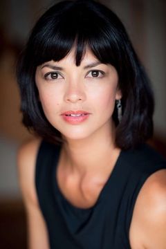 Angie Diaz interpreta Reporter