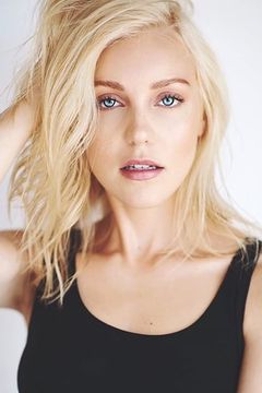 Breanne Hill interpreta Ashley Seever