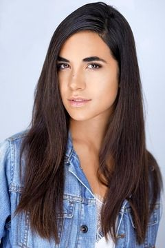 Claudia Trujillo interpreta French Girl