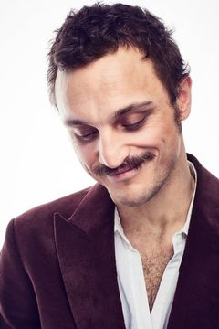 Franz Rogowski interpreta Pierre Laurent