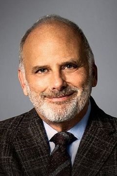 Kurt Fuller interpreta Bank Loan Officer