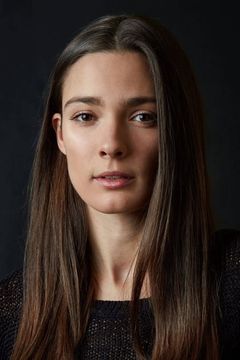 Lorina Kamburova interpreta Adria