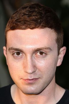 Daryl Sabara interpreta Juni Cortez