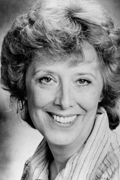 Margaret Tyzack interpreta Elena