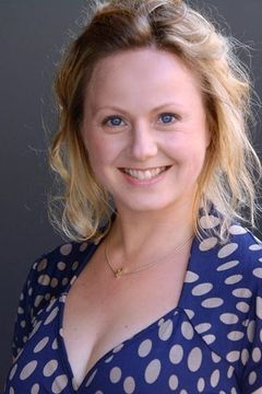 Katja Preuß interpreta Frau Schröder